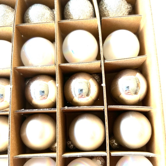 25 Mini Glass Xmas Ball Ornaments Silver Shiny Matte Glitter Opalescent - Picture 7 of 9